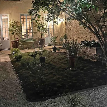 アパート Le Chapitre Avec Jardin - Centre Historique ニーム