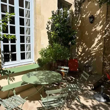 Apartmán Le Chapitre Avec Jardin - Centre Historique Nîmes